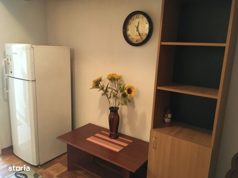 13 Septembrie, bloc 1991, garsoniera 40 mp,